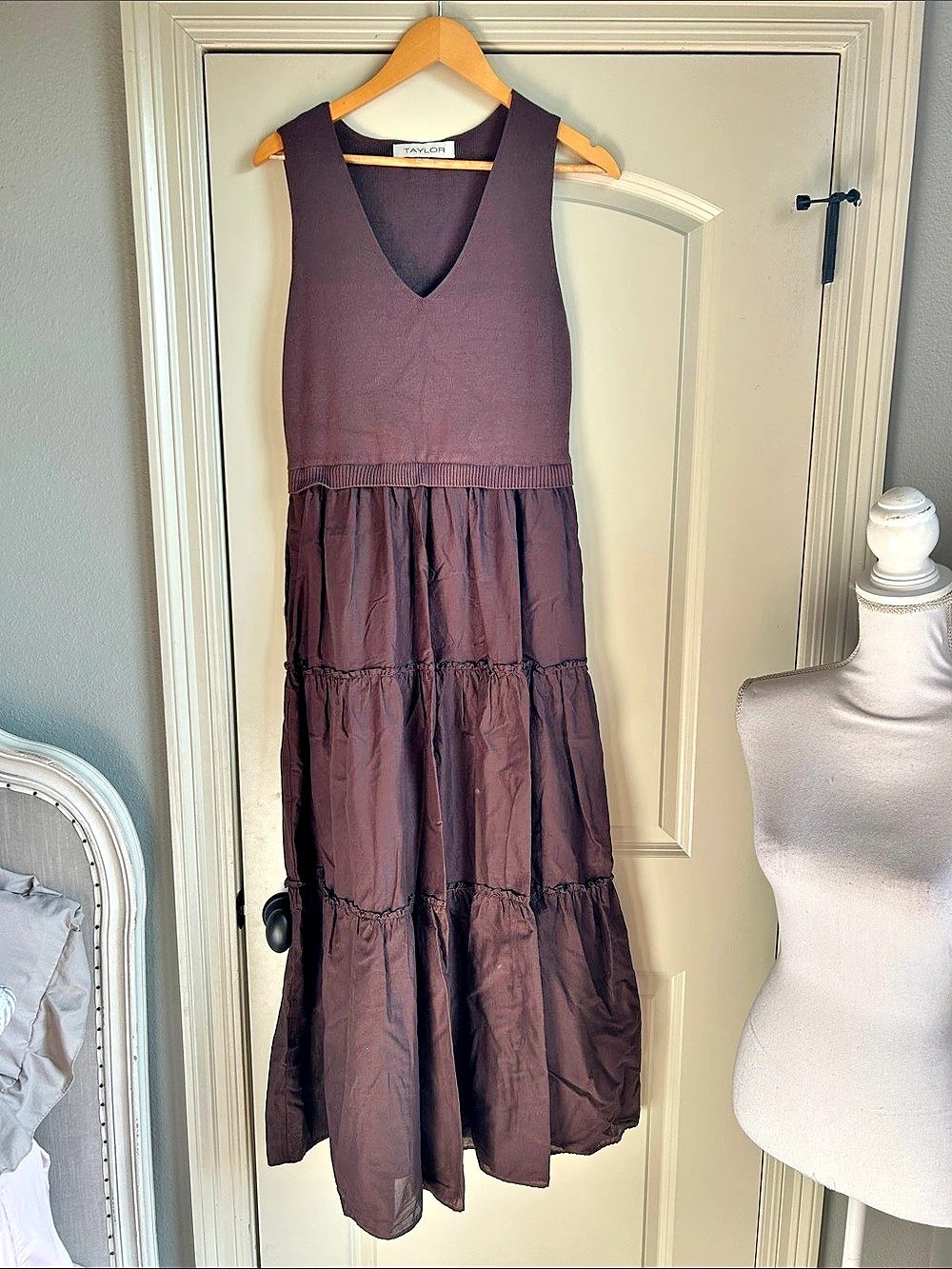 TAYLOR Maxi Tiered Dress in Brown Like New
